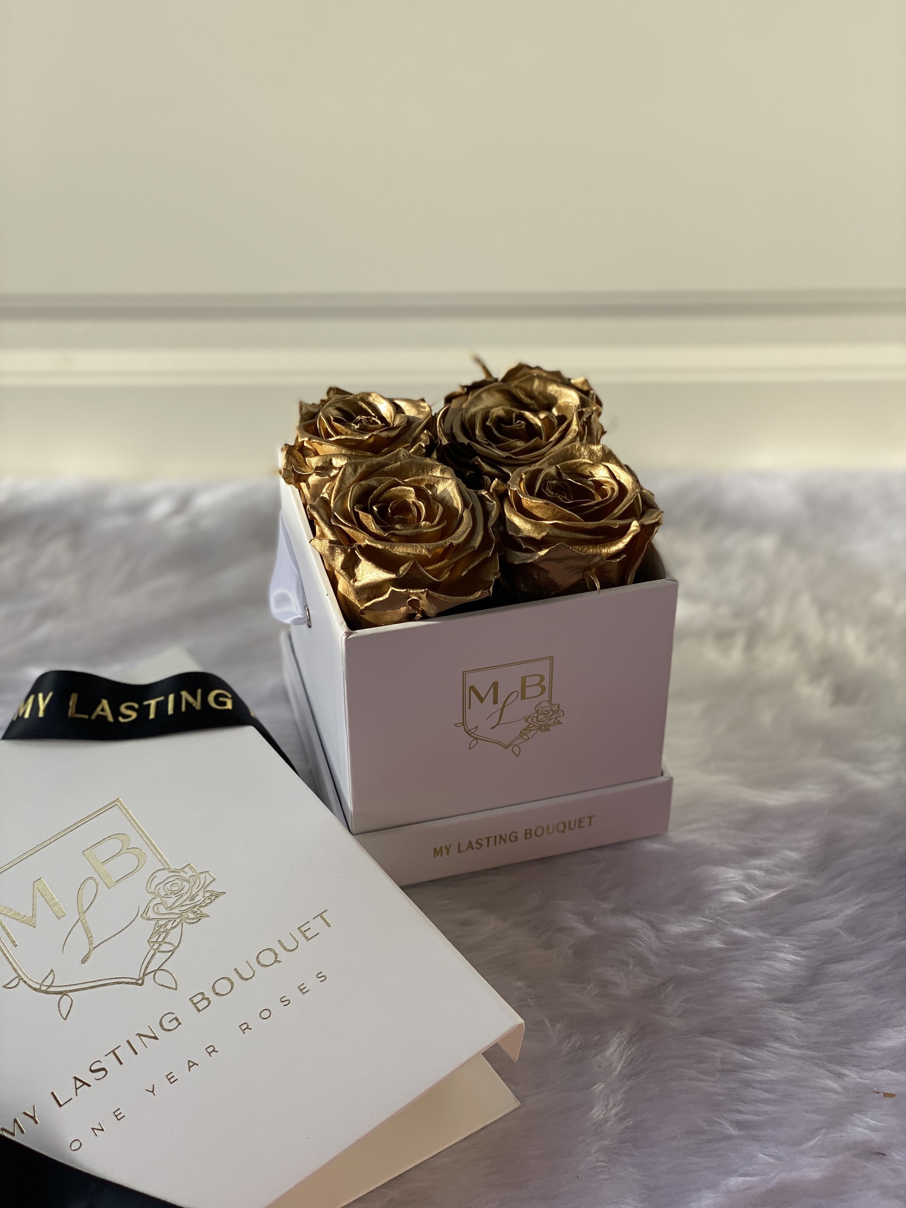 Petit- Gold Roses - My Lasting Bouquet